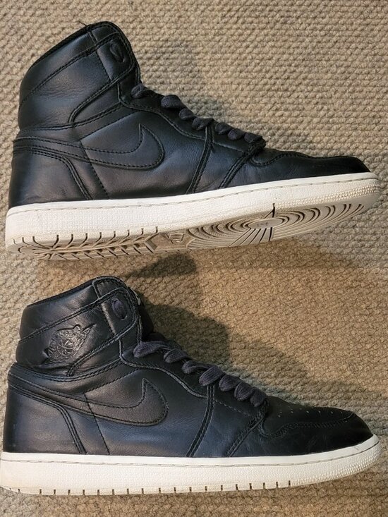 Air Jordan 1 Retro OG High Cyber Monday - Size 9.5 main image 11